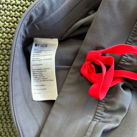 Figs jogger scrub set - Picture 2 of 3